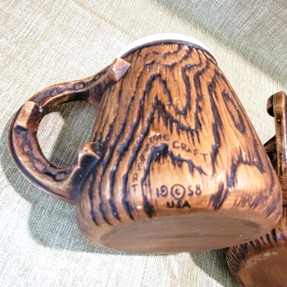 Vtg Treasure Craft mugs w/ horseshoe handles set of 2 Great for cabin for decor - Picture 6 of 6